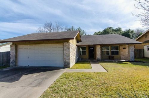 10405 Firethorn Ln, Austin TX  78750-1740 exterior
