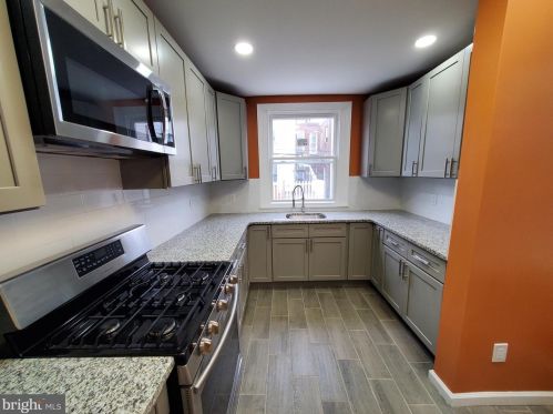 3905 Glendale St, Philadelphia PA 19124-5509 exterior