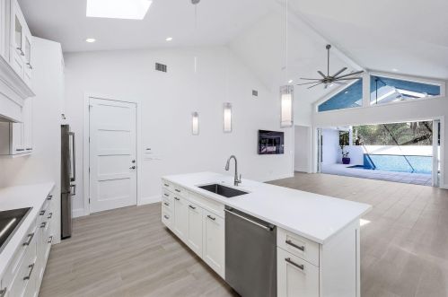 2100 Curtis St, Naples FL 34102 exterior