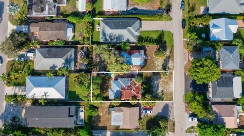 1286 Highlands Dr, Naples, FL 34103-2319