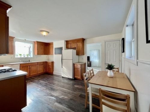 40 Filbert St, Quincy, MA 02169-4109