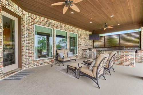 18933 Hbr Side Blvd, Montgomery TX 77356-3224 exterior