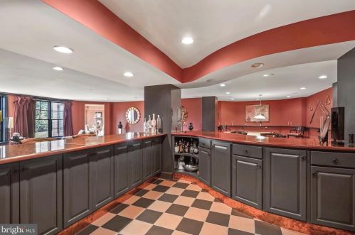 11300 Glen Rd, Rockville MD 20854-1849 exterior