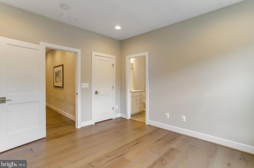 920 Darton Dr, Alexandria VA 22308-2021 exterior