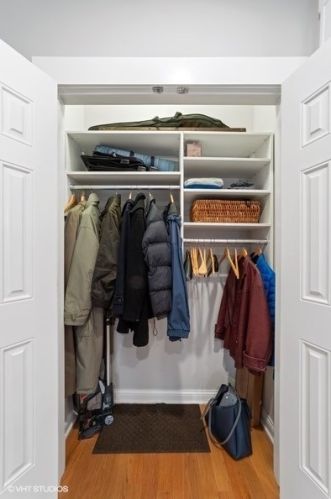 4425 Damen Ave, Chicago IL 60625-1701 exterior