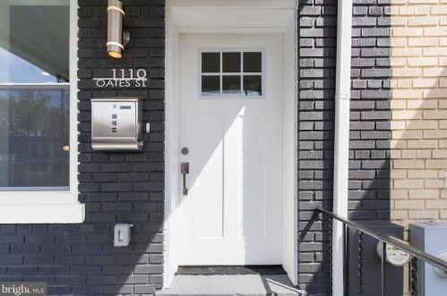 1110 Oates St, Washington DC  20002-3824 exterior