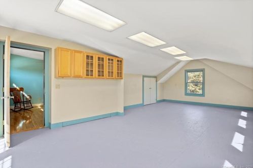 34 Nells Rd, Milford CT 06460-5444 exterior