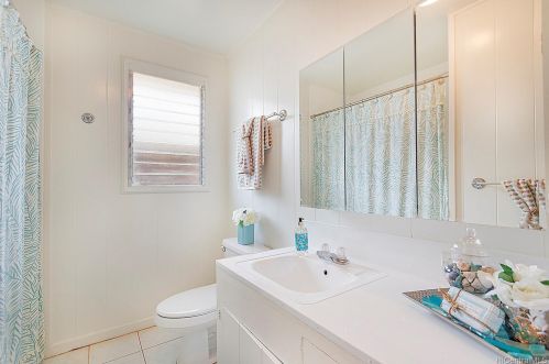 915 17 Ave, Honolulu HI 96816-4105 exterior