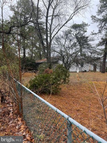 106 Cherokee Dr, Browns Mills NJ  08015-6251 exterior