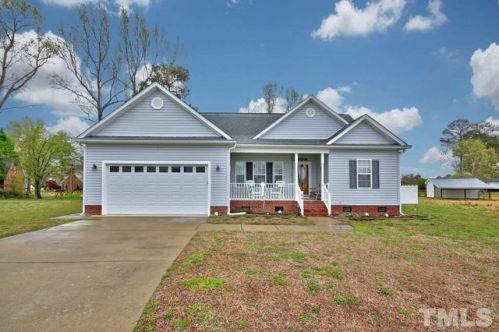 44 Wedgewood Ln, Selma, NC 27576-9445