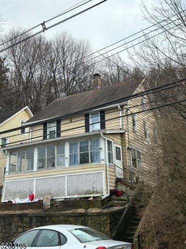 220 Blackwell St, Dover NJ  07801-4140 exterior