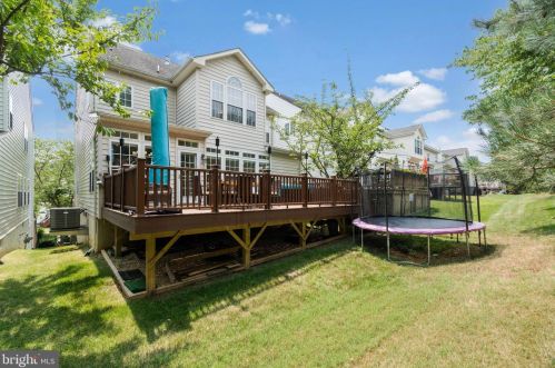 6802 Morning Brk Ter, Alexandria VA 22315-6117 exterior