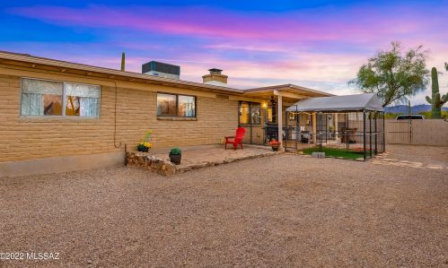 7117 Camino De Los Caballos, Tucson AZ 85743-9689 exterior