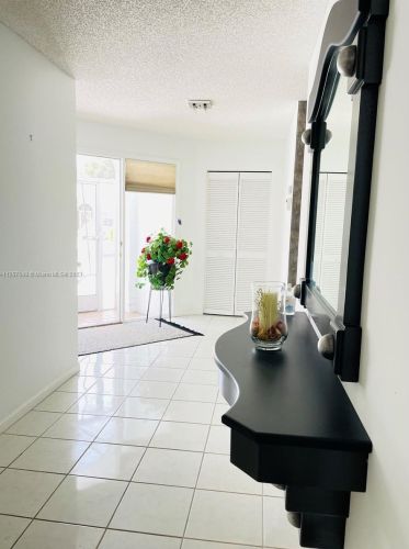 6155 Bay Is Dr, Boynton Beach FL exterior