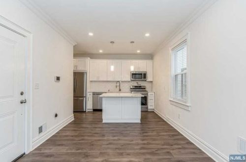 1028 Clinton Ave, Irvington NJ  07111-3532 exterior