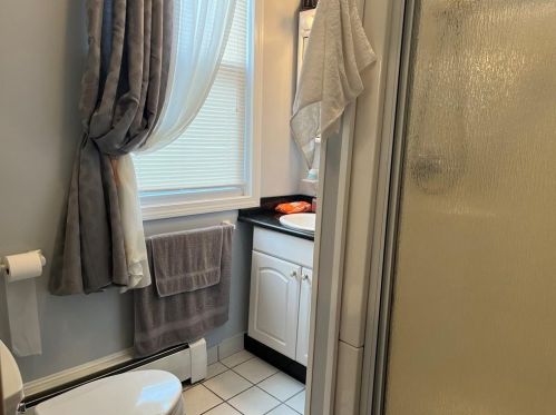 98 Hawkins St, Providence RI 02908-1713 exterior