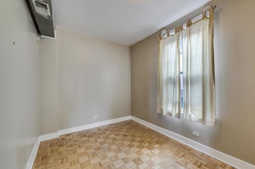 2324 Armitage Ave, Chicago IL 60647-4342 exterior