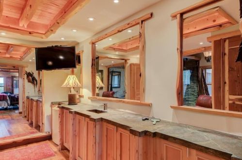 5808 Beacon Dr, Austin TX 78734-1416 exterior