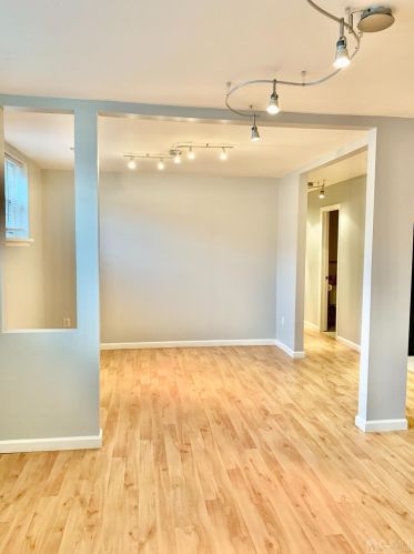 97 College Dr, Edison NJ 08817-5930 exterior