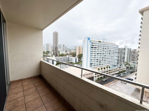 780 Amana St, Honolulu HI  96814-3247 exterior