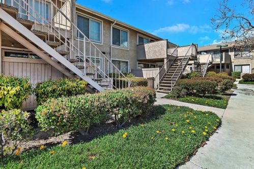 670 Bridgeport Cir, Fullerton, CA 92833-2663