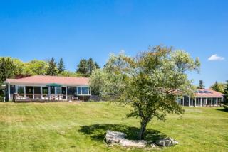 320 Middle Rd, Chilmark MA  02535-1989 exterior