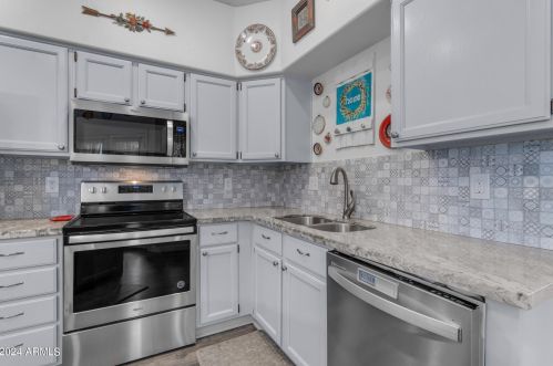 500 Roosevelt Ave, Chandler, AZ 85226-2641