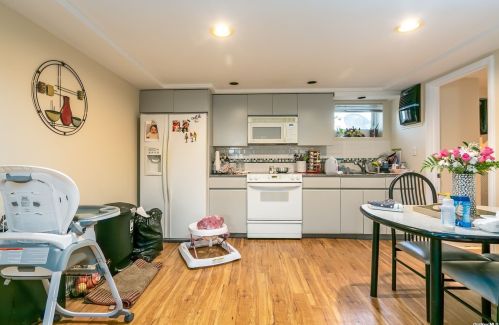 34 Heatherfield Rd, Valley Stream NY  11581-2314 exterior