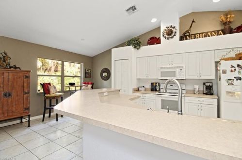 4681 16 Ave, Naples FL 34117-9190 exterior