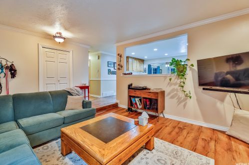 1768 Abbedale Ln, Sandy UT 84092-3723 exterior