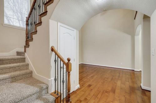 8716 Iron Horse Dr, Irving TX  75063-3915 exterior