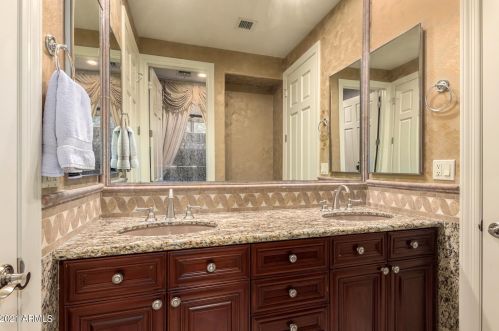 25401 45th Dr, Phoenix AZ  85083-2243 exterior