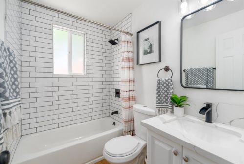 407 Wool St, Folsom CA 95630-2556 exterior