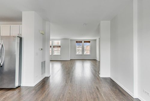 1924 Lotus Ave, Chicago IL 60639-1435 exterior