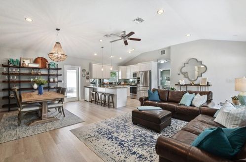 3901 Bay View Ave, Tampa FL 33611-1233 exterior