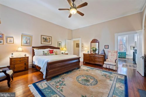 1016 Clinton St, Philadelphia PA 19107-6017 exterior