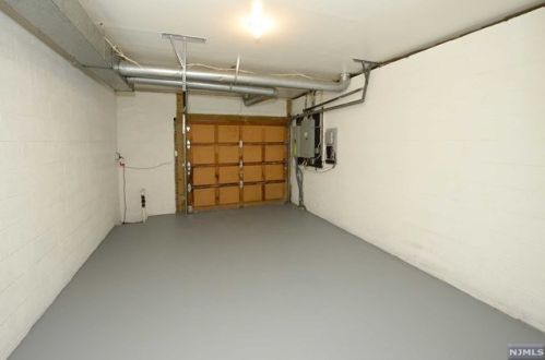 36 Pasadena Pl, Paterson NJ 07506-3329 exterior