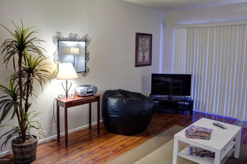 13803 30th Dr, Phoenix AZ  85053-5701 exterior