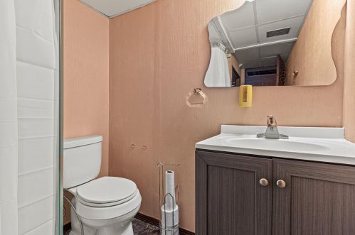 9826 Langlade St, Milwaukee WI 53225-1014 exterior