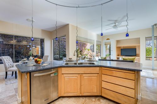 6413 31st St, Phoenix AZ 85008-1127 exterior