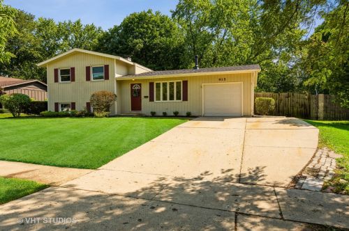 915 Nottingham Ln, Bull Valley, IL 60014-7641