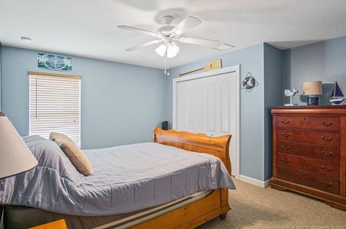 780 Jordan Ter, Fort Pierce FL  34983-1272 exterior