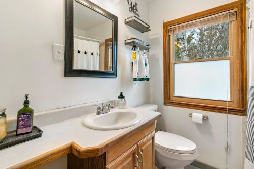 4884 Brookdale Dr, Milwaukee WI 53228-3352 exterior