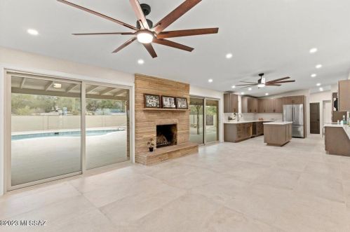 5862 Camino Arenosa, Tucson AZ  85718-4650 exterior