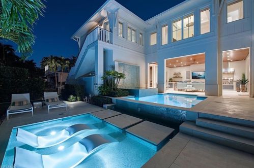 501 14 Ave, Naples FL 34117-9091 exterior