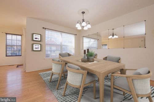 362 Bowler Ct, Piscataway NJ 08854-6649 exterior