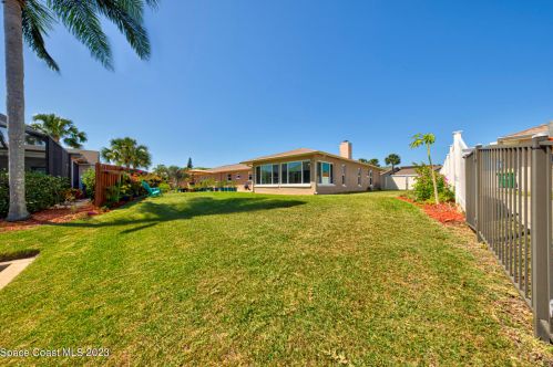 2390 Sykes Crk Dr, Merritt Island FL 32953-2954 exterior