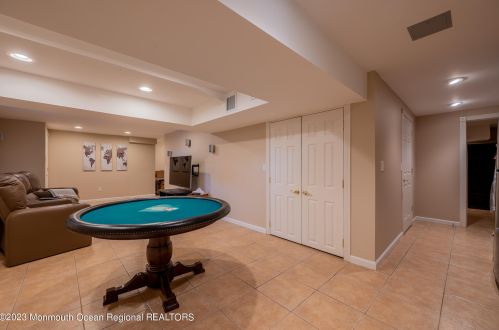 16 Country Vw Dr, East Freehold NJ 07728-9026 exterior