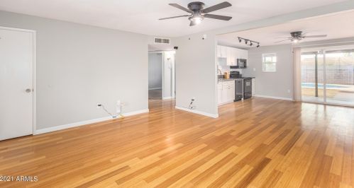 4045 Crocus Dr, Phoenix AZ 85032-5417 exterior