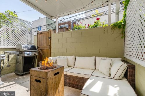 1529 Clarion St, Philadelphia PA  19147-6209 exterior